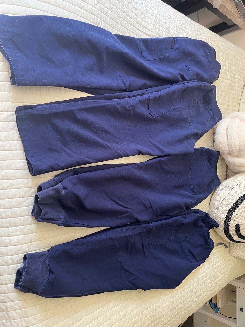 Set of 4 Figs Navy Blue Scrub Pants - Picture 3 of 4